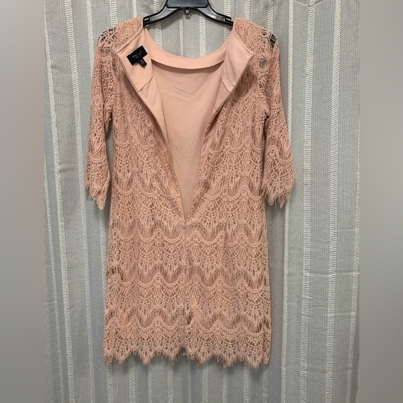 RN Studio by RonniNicole Pink Peach Lace Dress Size 6 - Picture 3 of 11